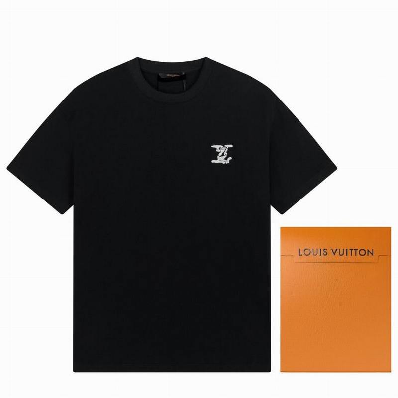 Louis Vuitton Men's T-shirts 902